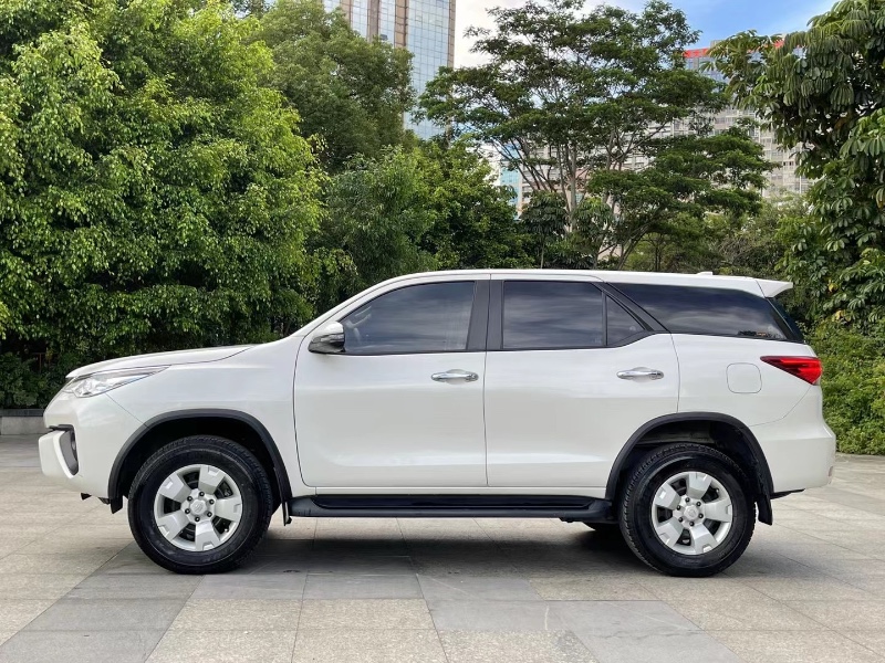 深圳19年丰田穿越者6