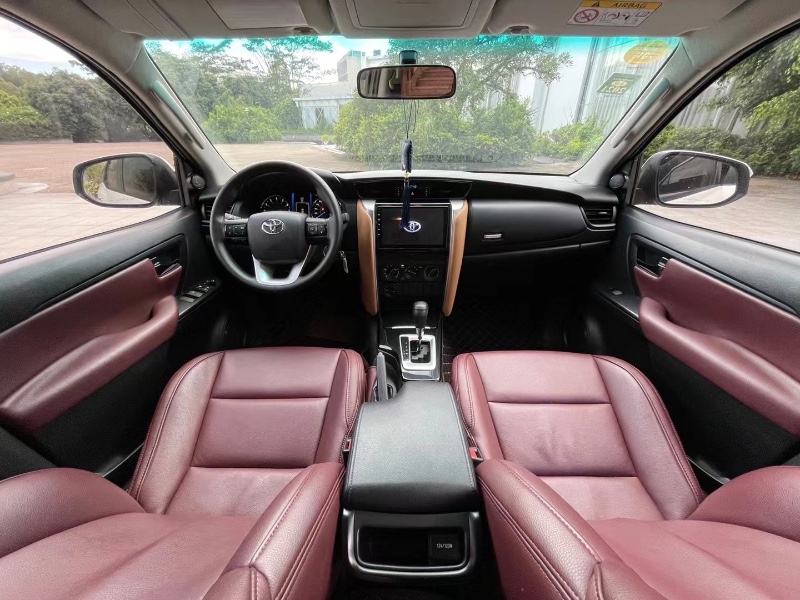 深圳19年丰田穿越者5