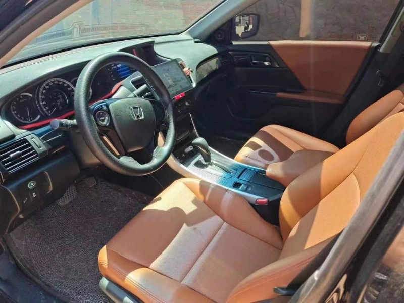 潍坊17年本田雅阁4