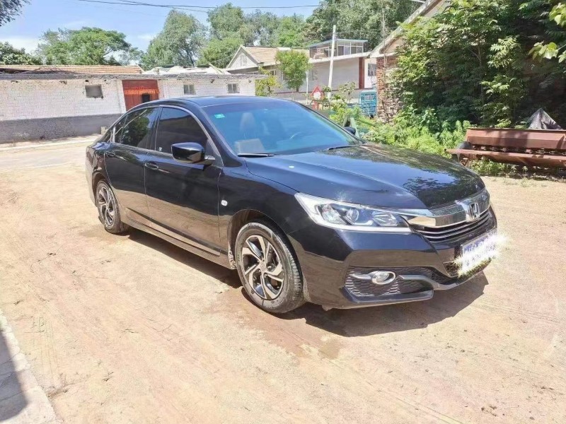 潍坊17年本田雅阁3