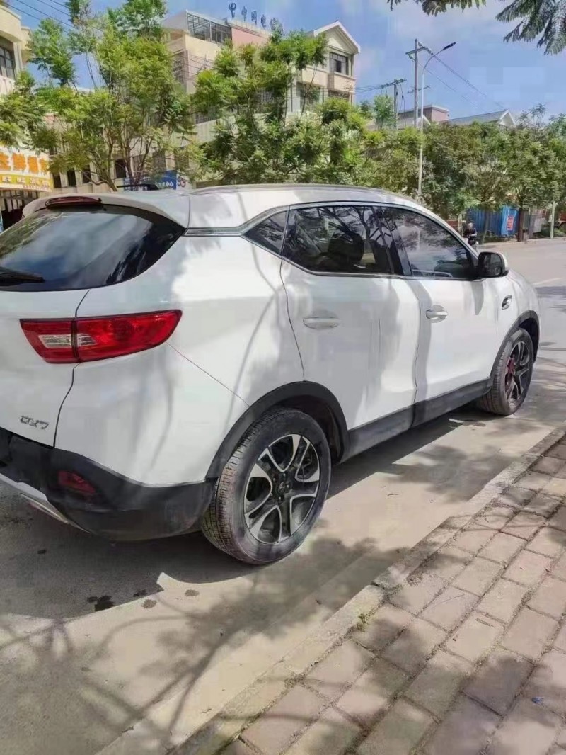 黔南17年東南汽車DX77