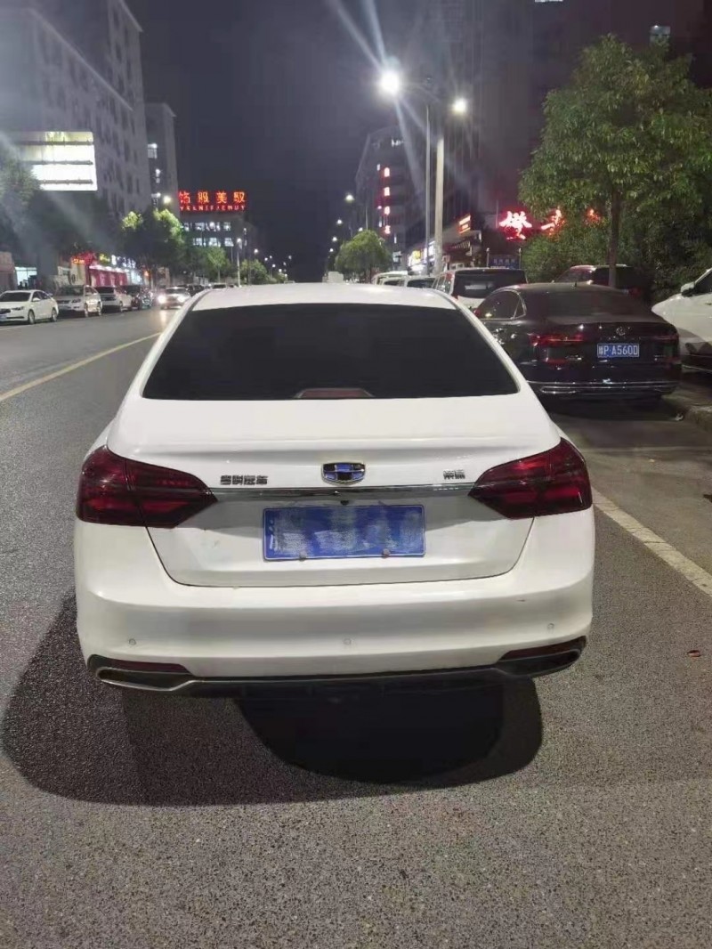 衢州18年吉利帝豪4