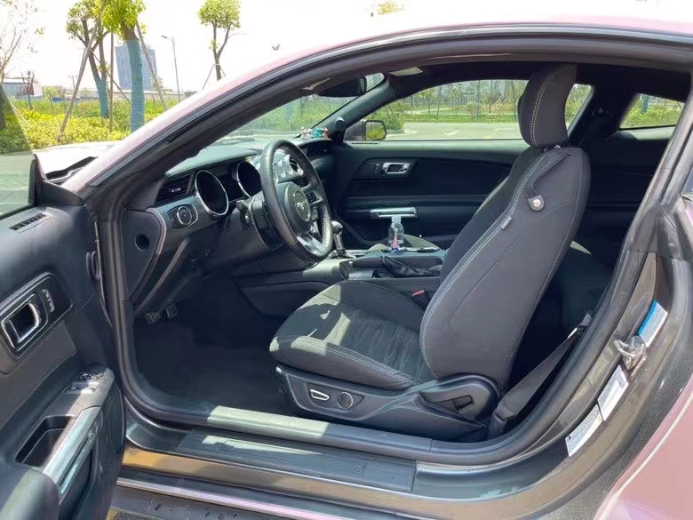 盐城15年福特野马6