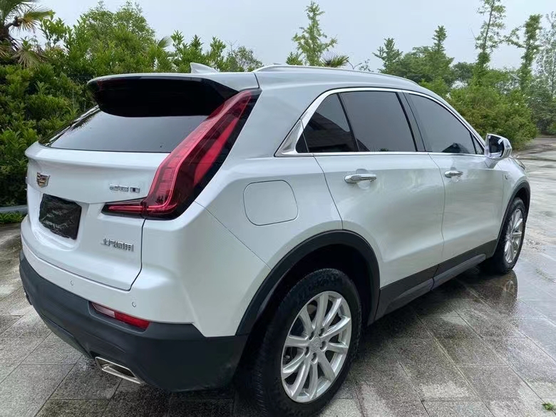 盐城20年凯迪拉克XT45