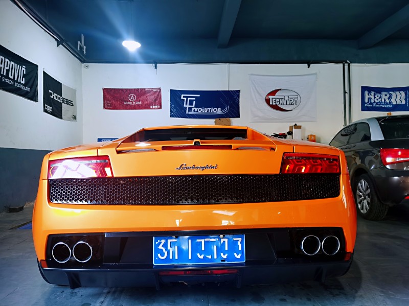 烏魯木齊11年蘭博基尼Gallardo1