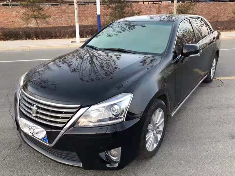 保定14年丰田皇冠3