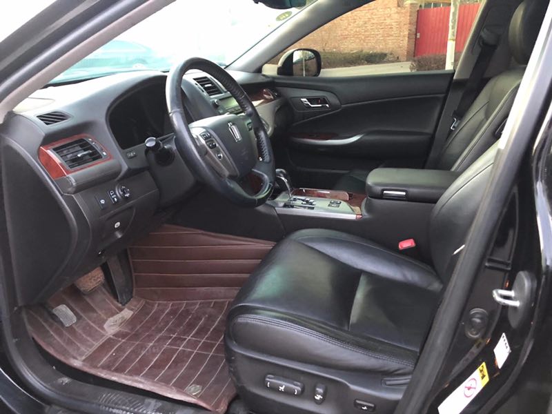 保定14年丰田皇冠2