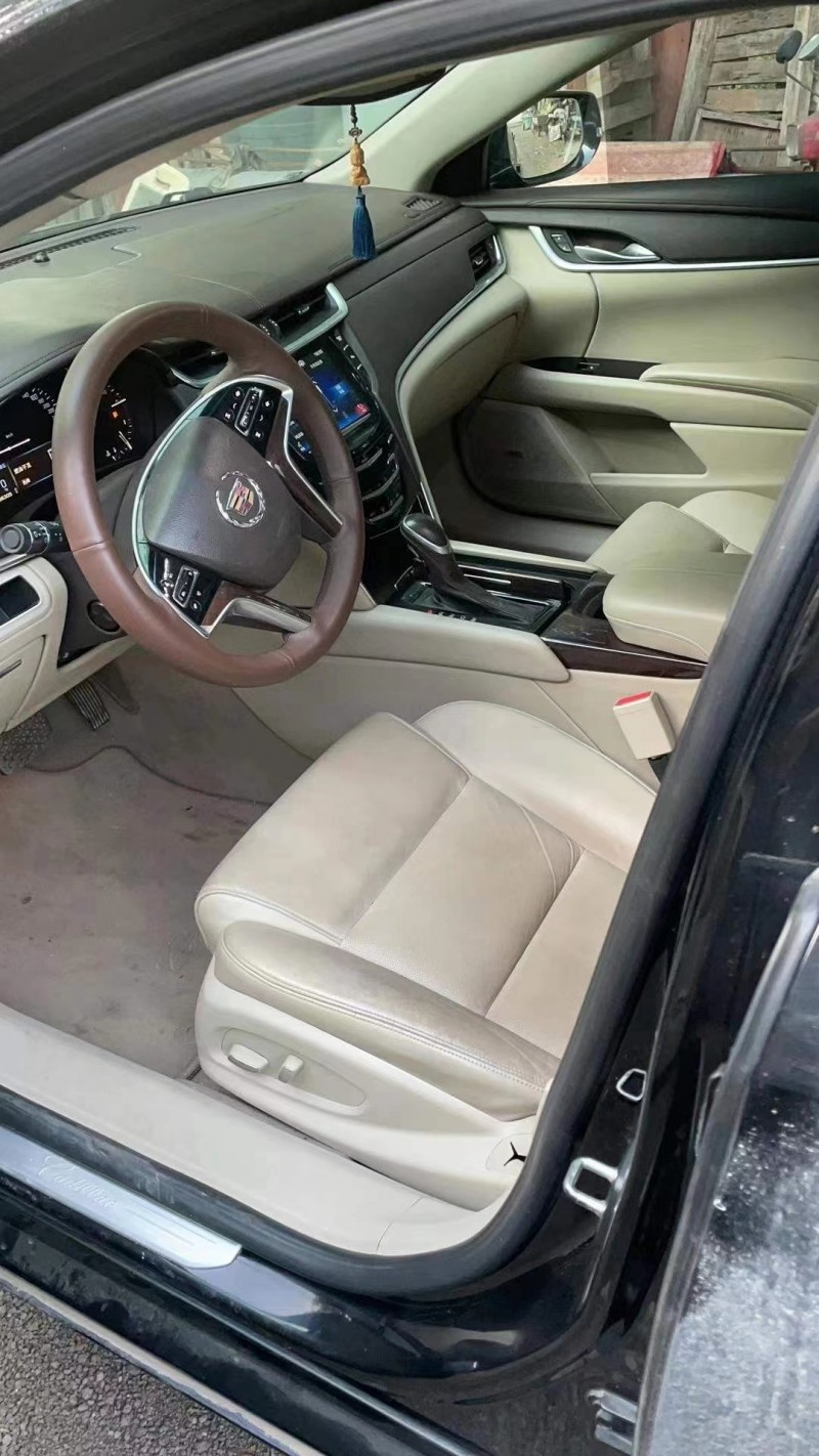 济宁13年凯迪拉克XTS6