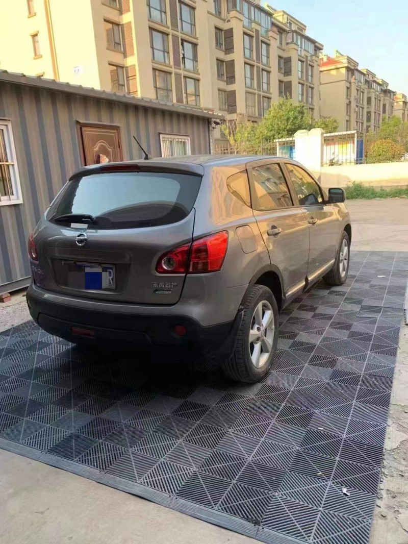 济宁11年日产逍客8