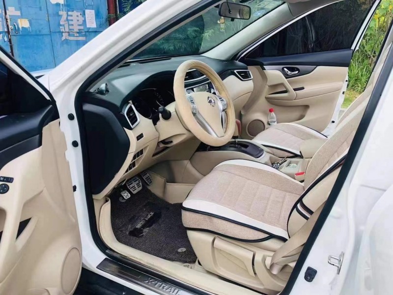 玉林16年日產奇駿4