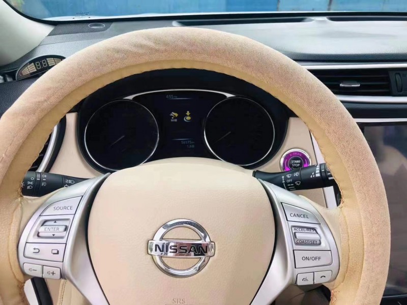 玉林16年日產奇駿7