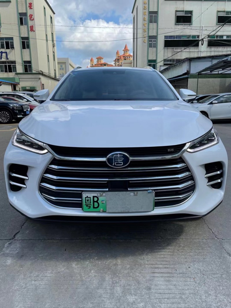 中山19年比亚迪唐9