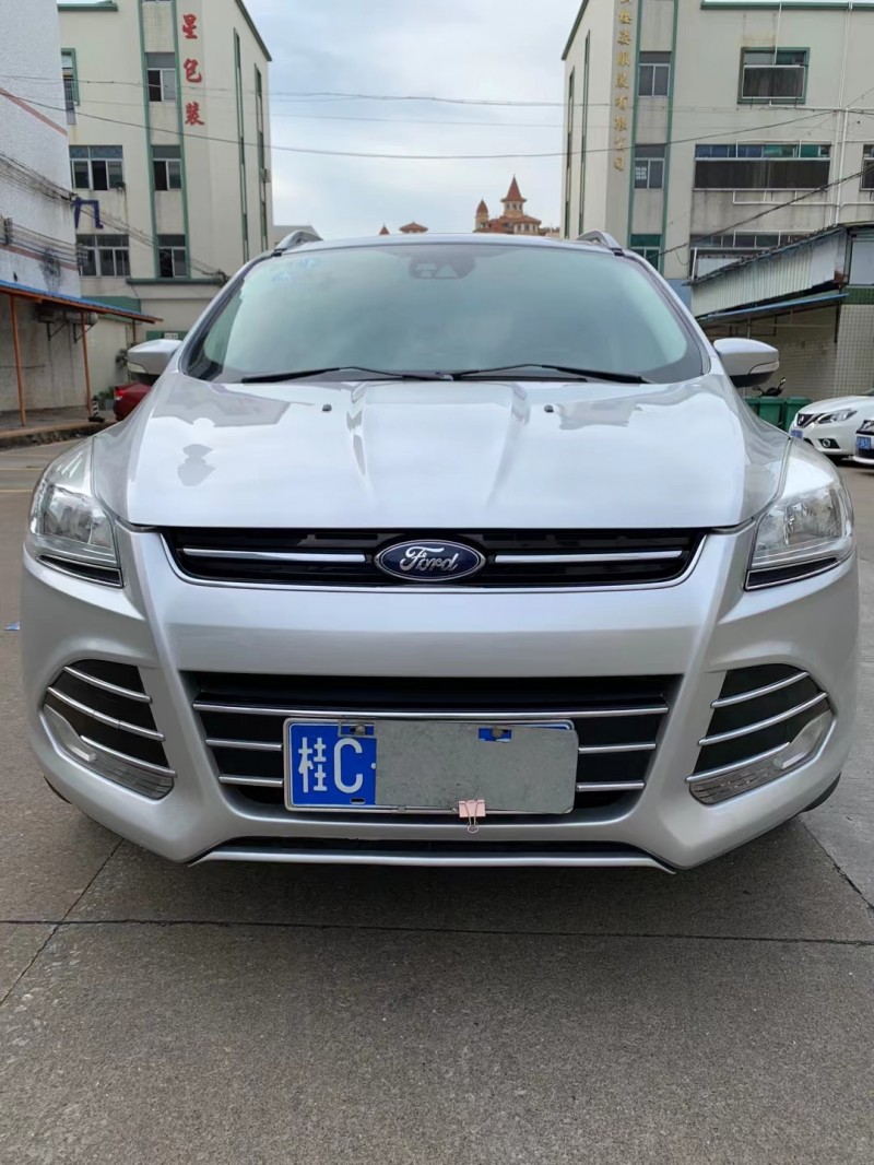 中山13年福特翼虎1