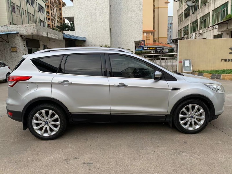 中山13年福特翼虎3