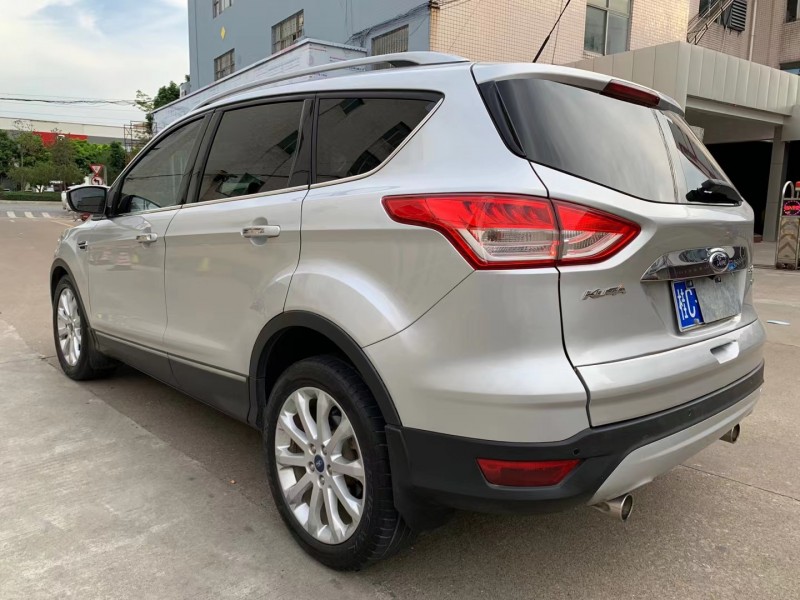 中山13年福特翼虎6