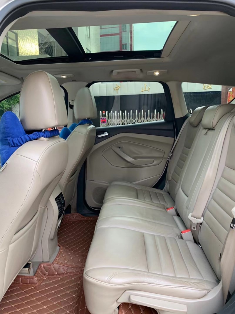 中山13年福特翼虎7