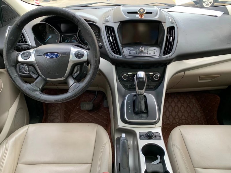 中山13年福特翼虎8