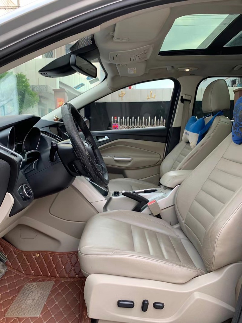 中山13年福特翼虎9