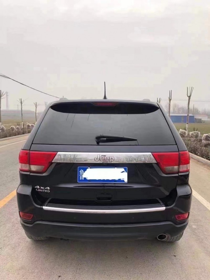 泰安11年Jeep大切諾基7