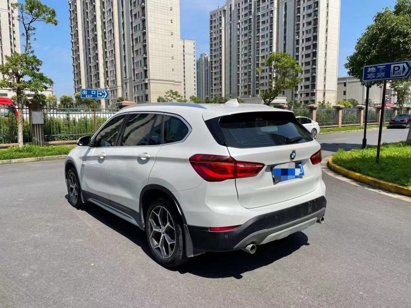 上海18年寶馬X19