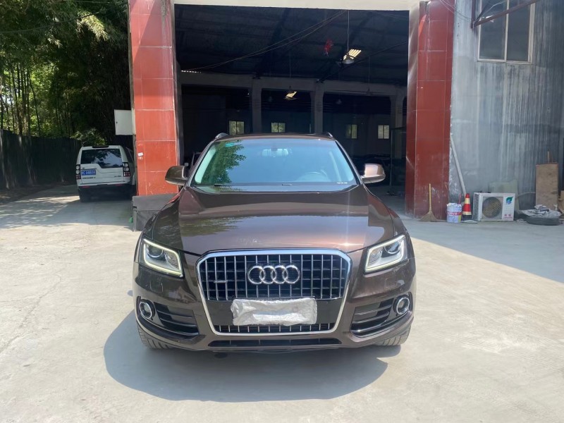 成都15年奥迪Q59