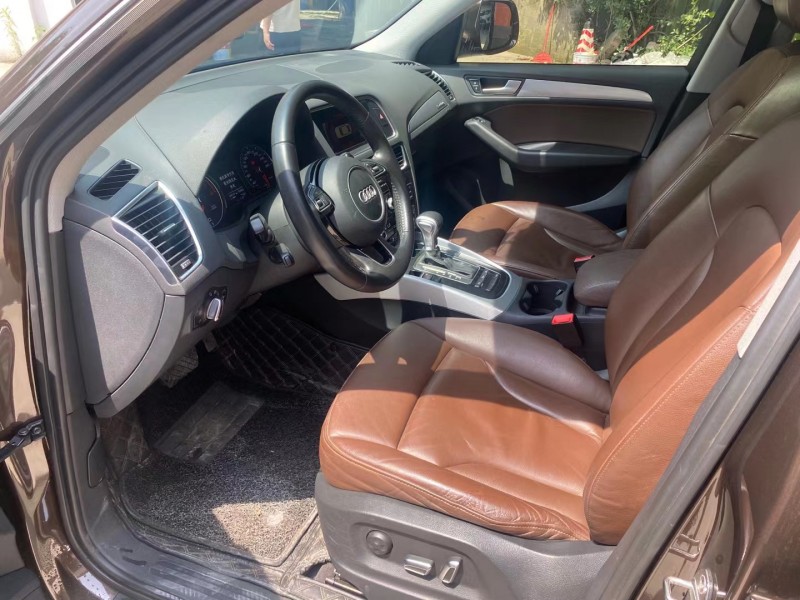 成都15年奥迪Q56