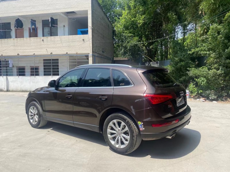 成都15年奥迪Q52