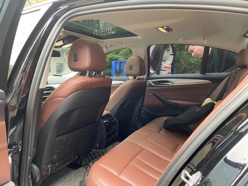 成都20年宝马5系6