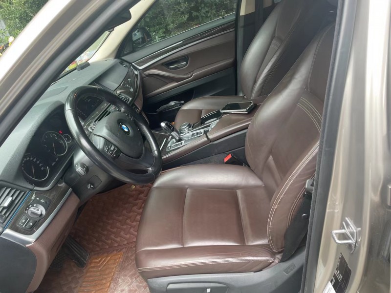 成都16年宝马5系5