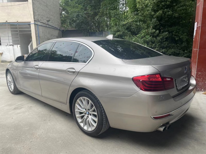 成都16年宝马5系3