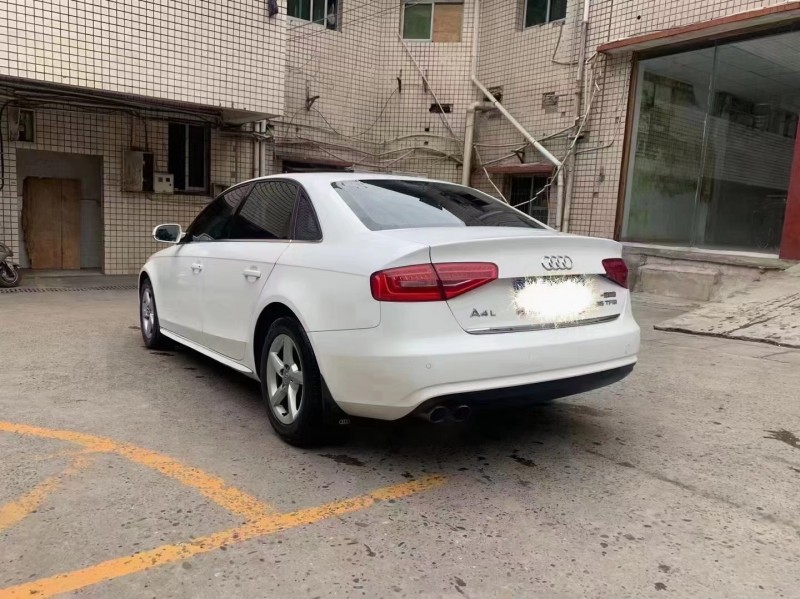 重慶15年奧迪A4L5
