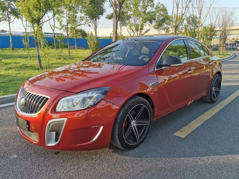 青岛11年别克君威7