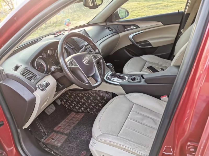 青岛11年别克君威5