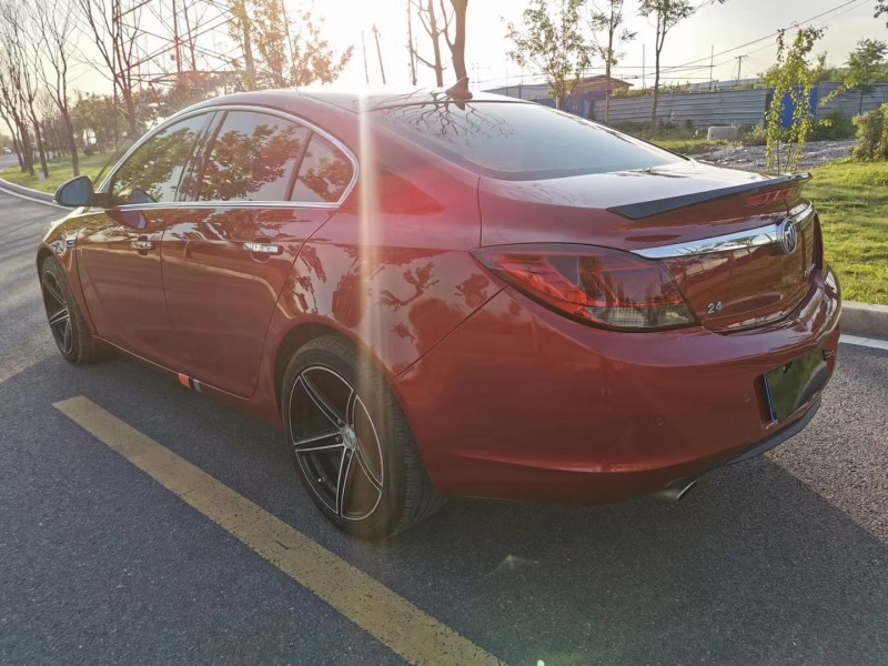 青岛11年别克君威2