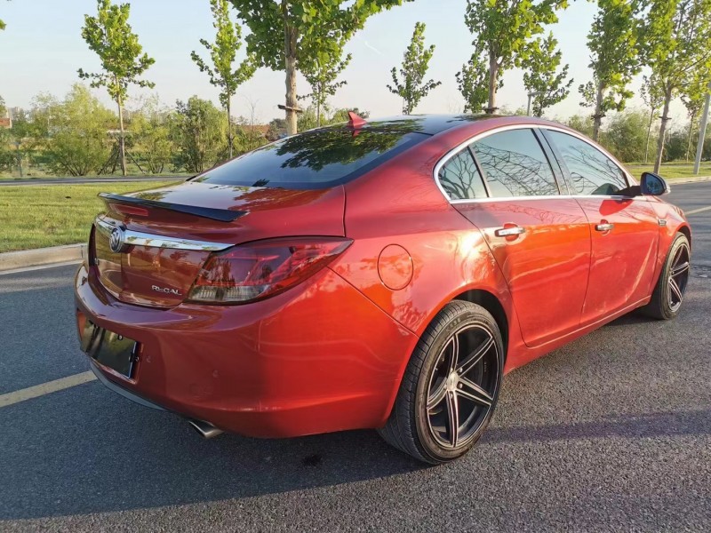 青岛11年别克君威3