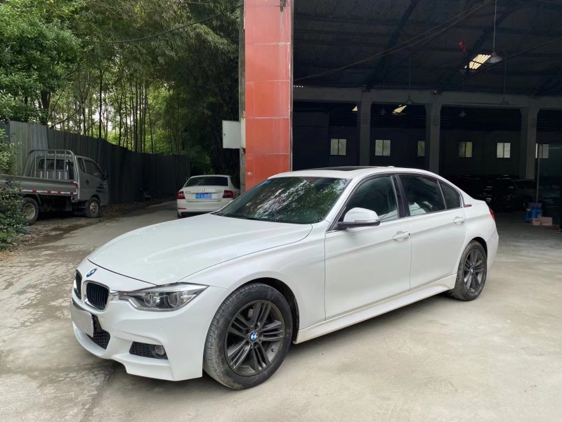 成都16年宝马3系8