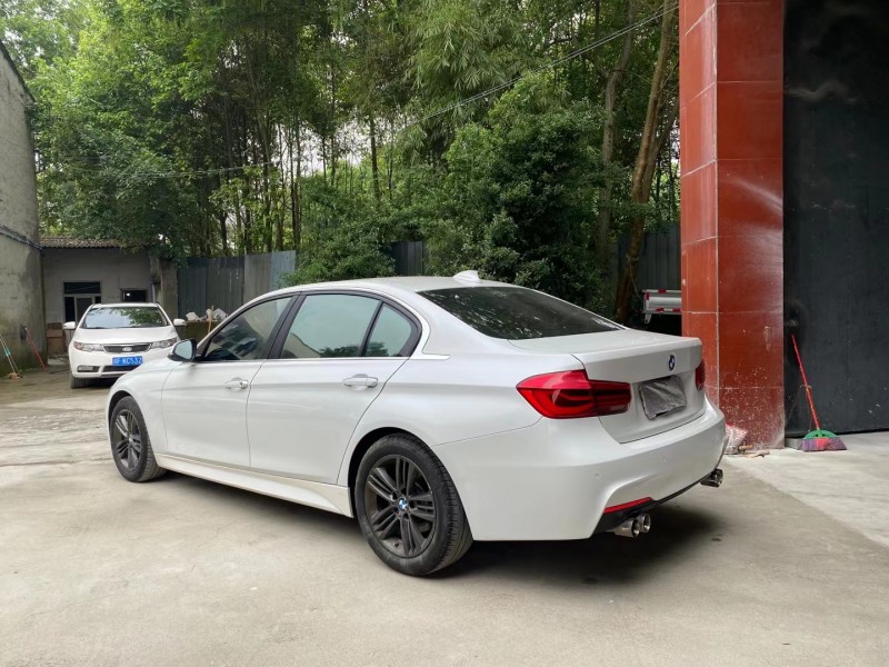 成都16年宝马3系2