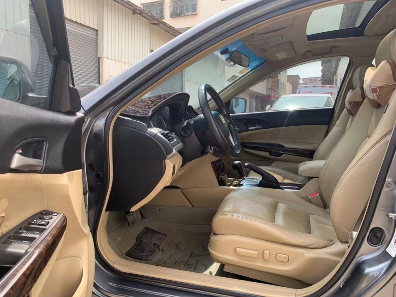 广州09年本田雅阁4