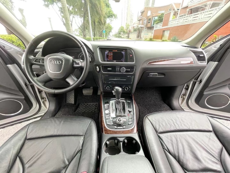 佛山12年奥迪Q55