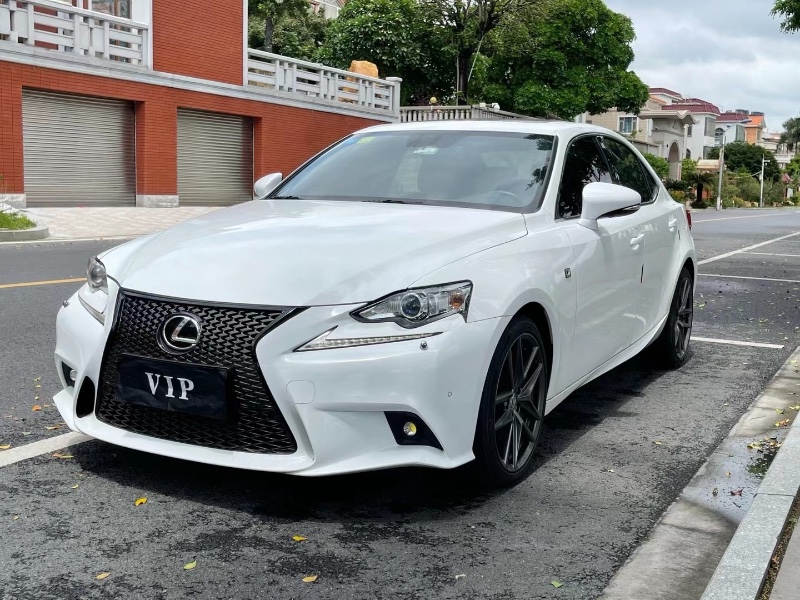 佛山16年雷克萨斯IS6