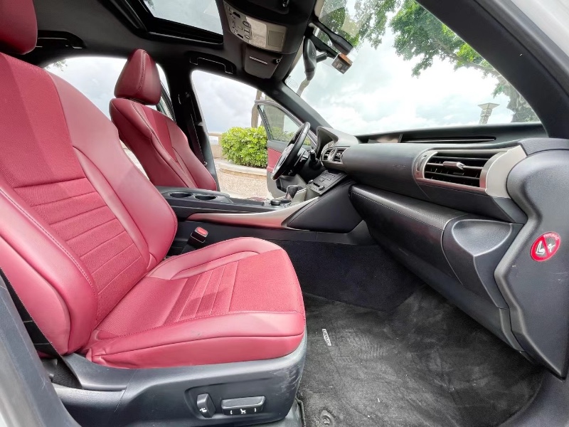 佛山16年雷克萨斯IS3