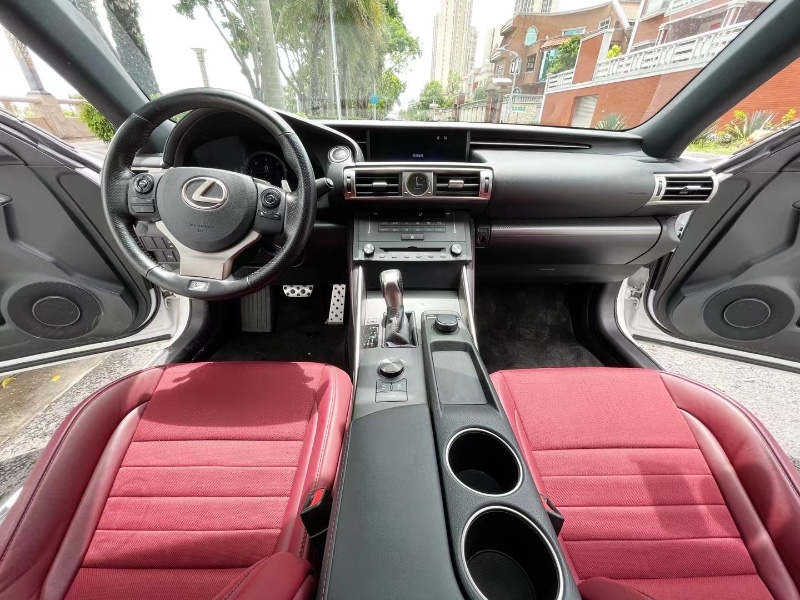 佛山16年雷克萨斯IS5