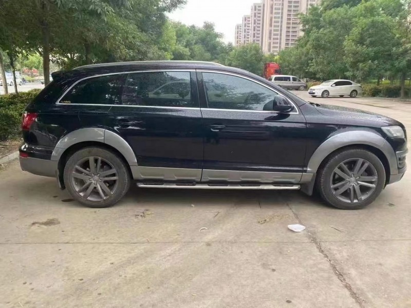 济宁12年奥迪Q76