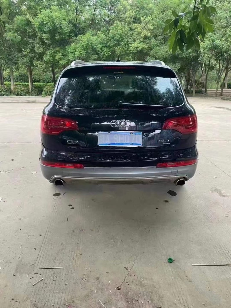 济宁12年奥迪Q78