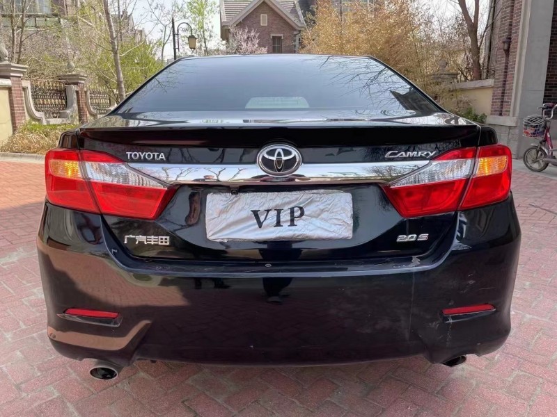 保定13年丰田凯美瑞5