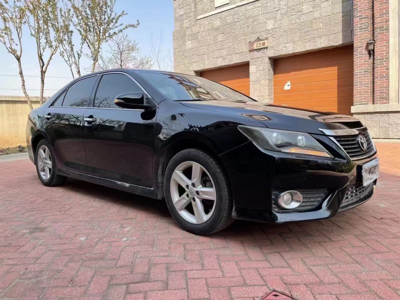 保定13年丰田凯美瑞3