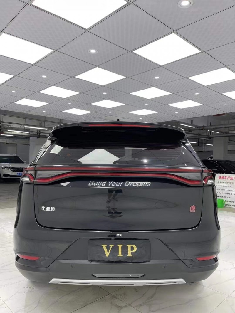 成都18年比亚迪唐9