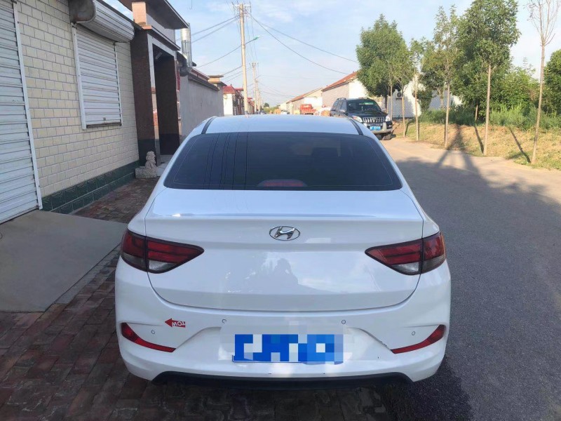 保定19年现代悦动5