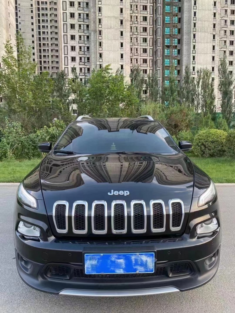 邯鄲17年Jeep自由光1