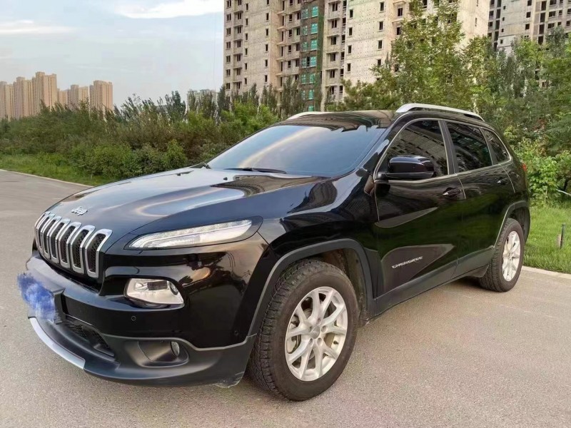 邯鄲17年Jeep自由光4
